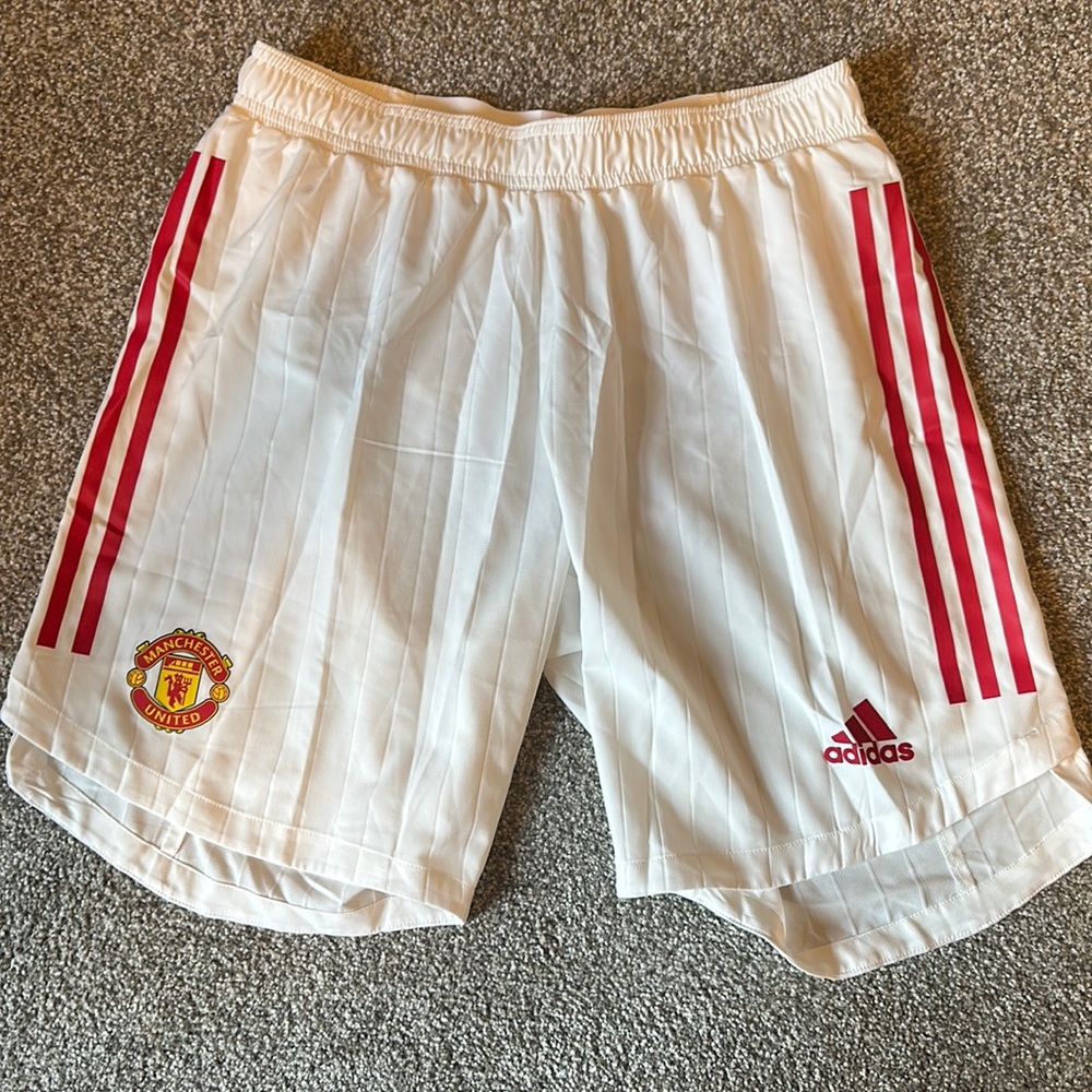 Adidas Manchester United shorts